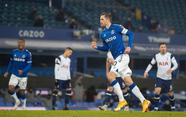 对于科莫 对于科莫